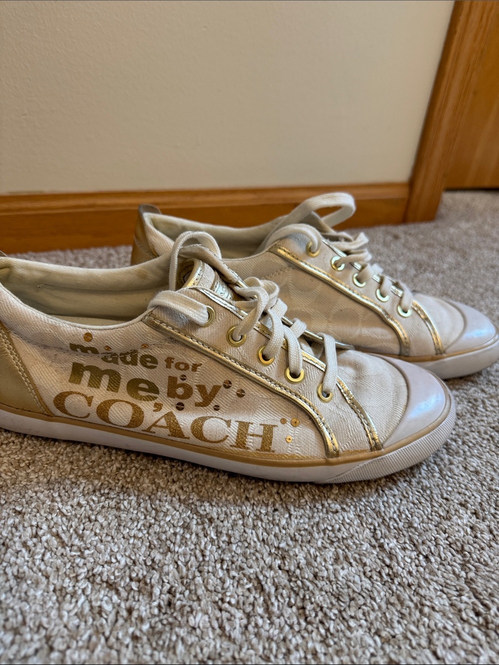 Coach Women's Ivory and Gold Low-Top Sneakers